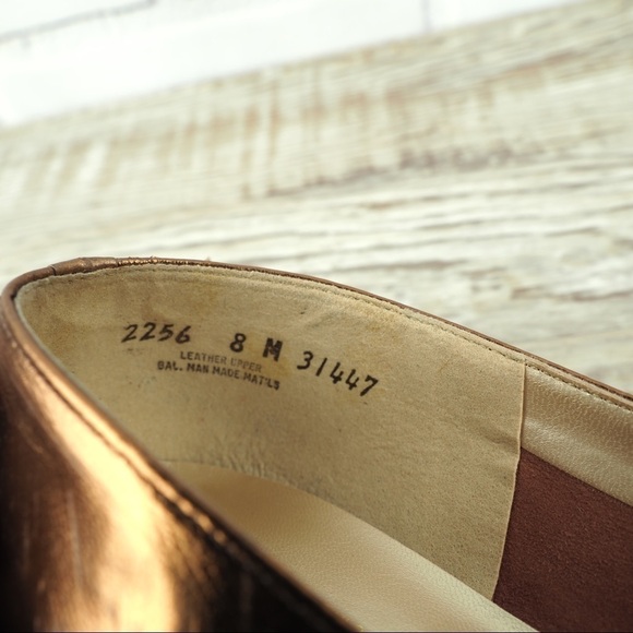 Magdesians sz 8 copper metallic leather loafers - Picture 8 of 9